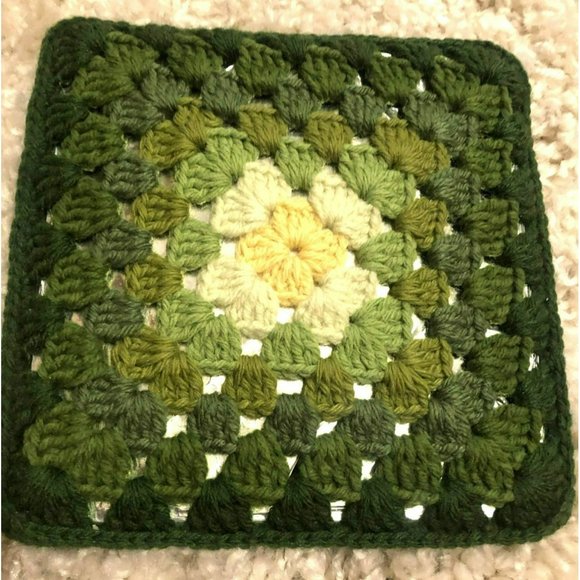 Vintage Granny Square Crochet Double-Sided Potholder with a heat absorbent pad s - Picture 1 of 3